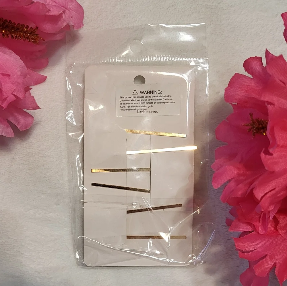 Boutique NIP 3pc Disney Inspired Mickey Mouse- Heads- Gold Bobby Pin Hair Set 🐈